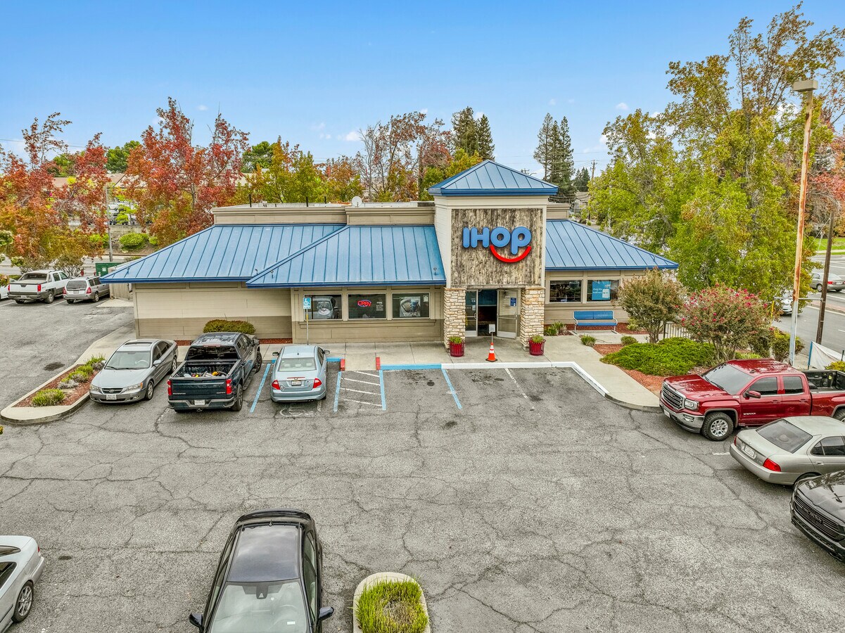 1190 Arnold Dr, Martinez, CA 94553 IHOP