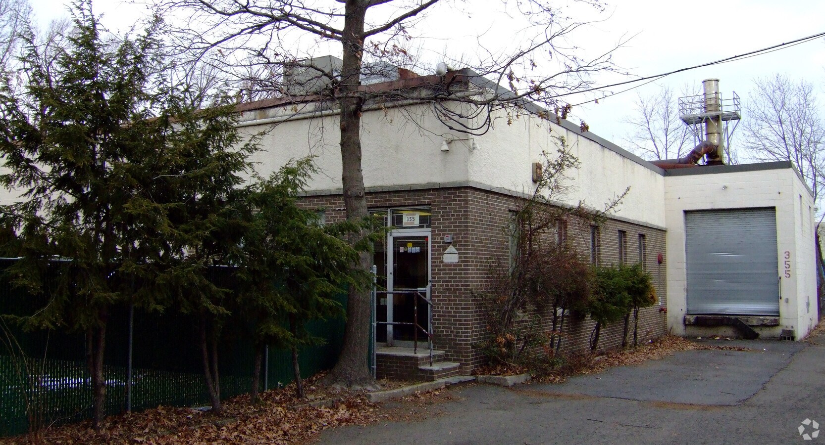 355 E 54th St, Elmwood Park, NJ 07407