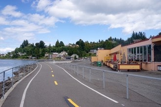 1367 Bay St, Port Orchard, WA for lease Building Photo- Image 2 of 6