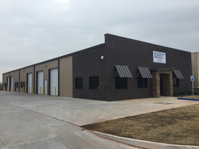 14624 Metro Plaza Blvd, Edmond, OK for lease - Building Photo - Image 2 of 26