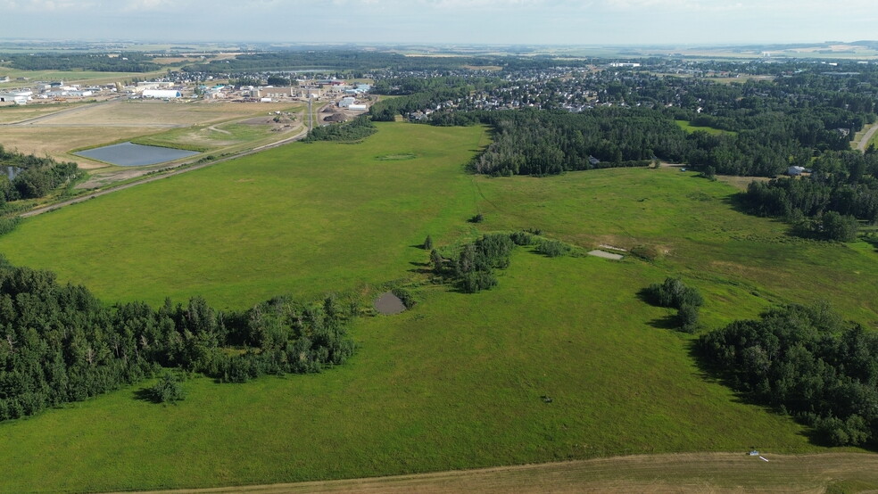 5490/5550 Davies St, Innisfail, AB for sale - Aerial - Image 1 of 3