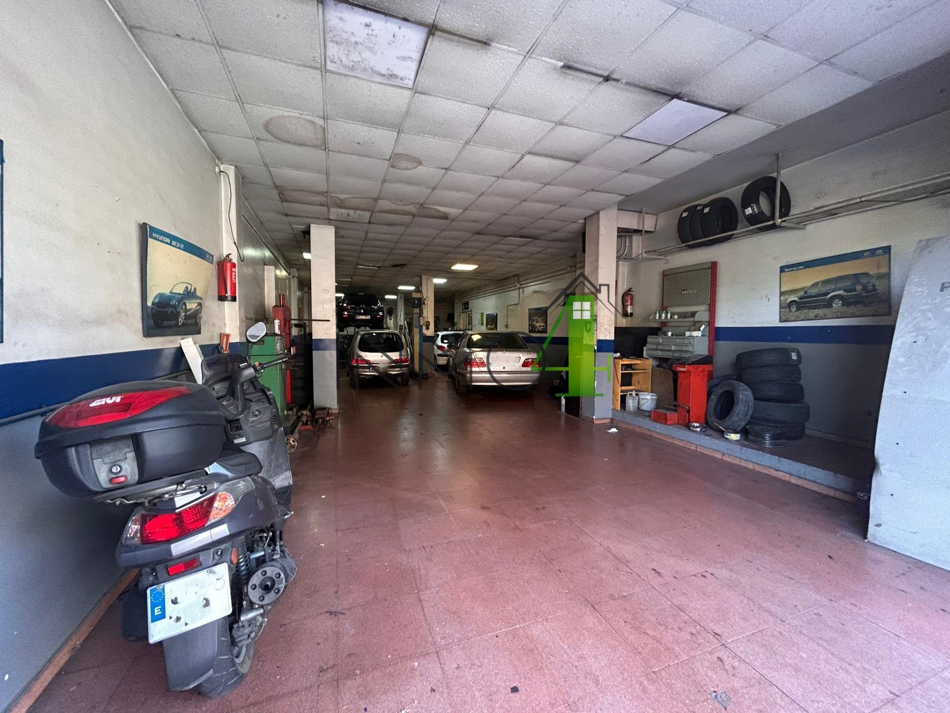 Health Care in Barcelona, Barcelona for sale Interior Photo- Image 1 of 1