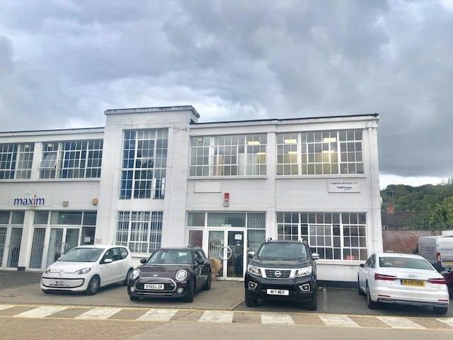 London Rd, High Wycombe for sale Primary Photo- Image 1 of 1