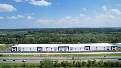 Veterans Parkway, Savannah, GA for lease Building Photo- Image 2 of 8