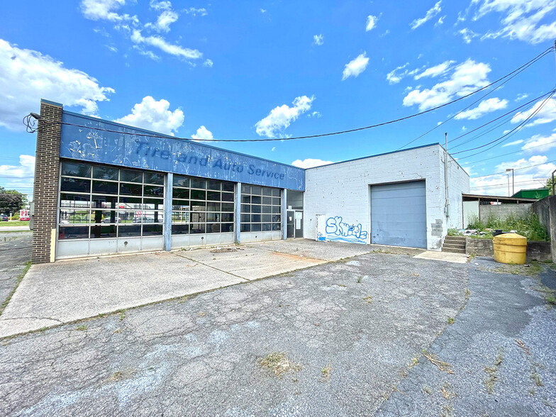 4301 Jonestown Rd, Harrisburg, PA for lease - Building Photo - Image 3 of 8