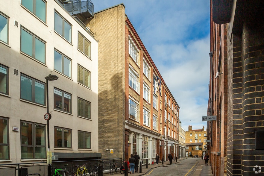 11-15 Emerald St, London for lease - Building Photo - Image 1 of 47