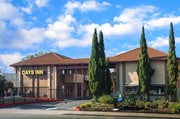 Days Inn by Wyndham Pinole Berkeley - Motel