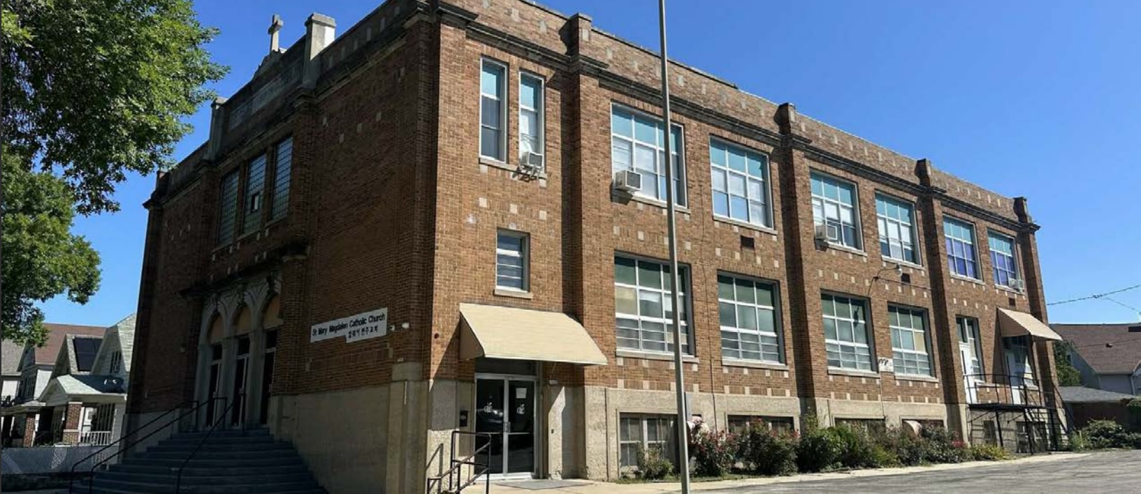 2570 S 19th St, Milwaukee, WI for sale Primary Photo- Image 1 of 10