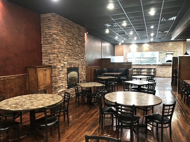 14 Main St S, Hutchinson, MN for sale - Interior Photo - Image 2 of 8