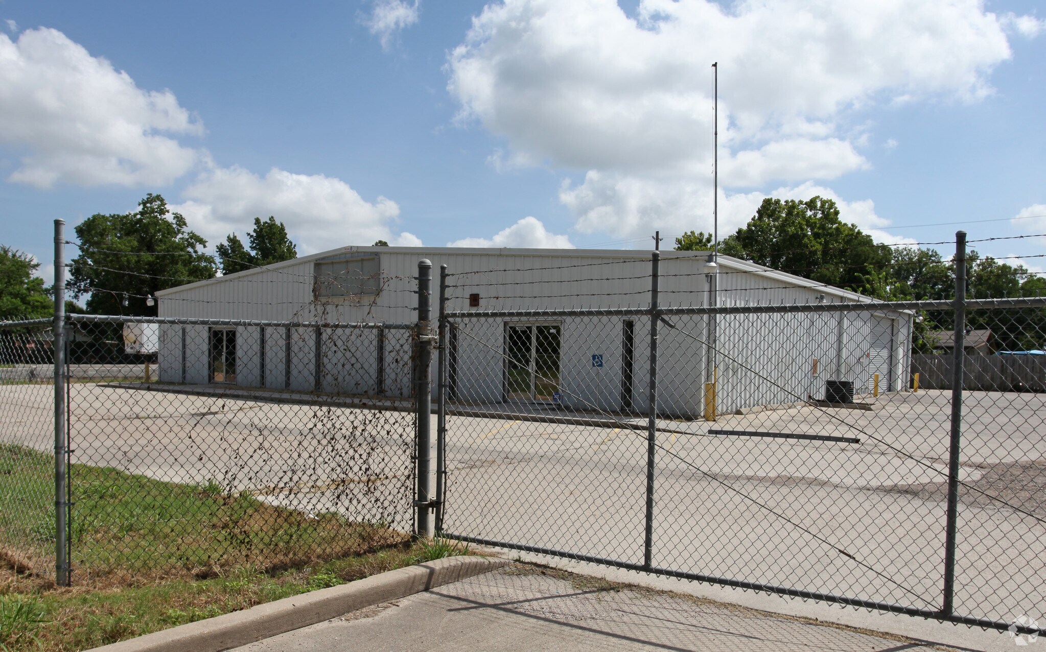 16450 Lee Rd, Humble, TX for sale Primary Photo- Image 1 of 7