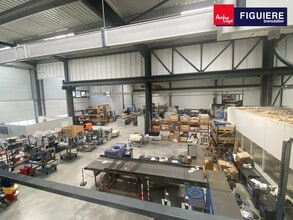 Office in 9 Impasse Pythagore, Vitrolles for lease Interior Photo- Image 1 of 2