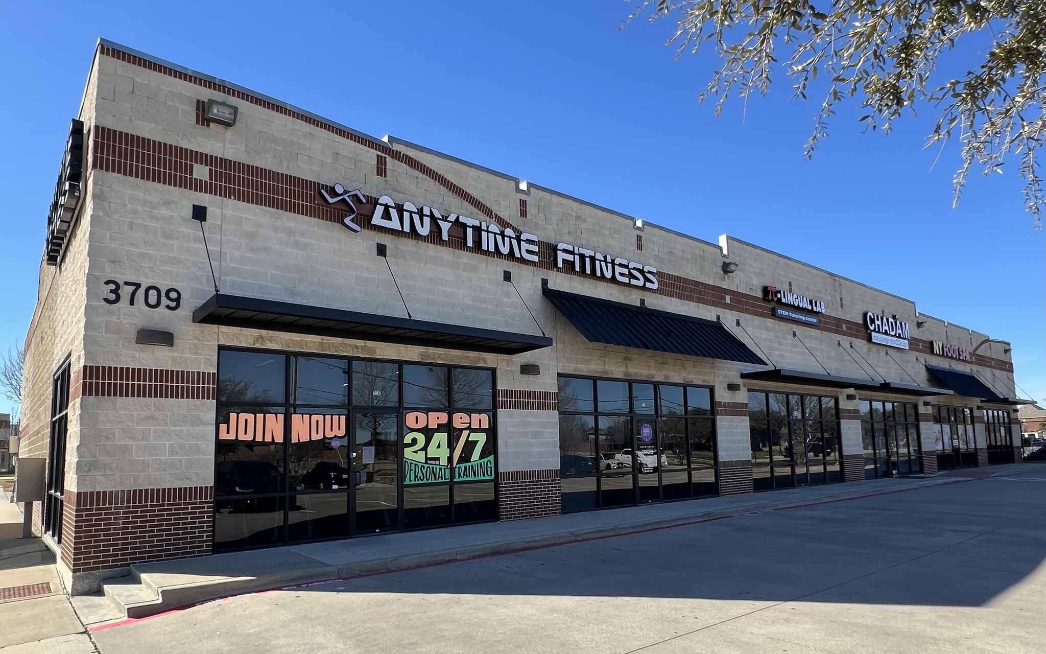 3709 Old Denton Rd, Carrollton, TX for lease Building Photo- Image 1 of 3