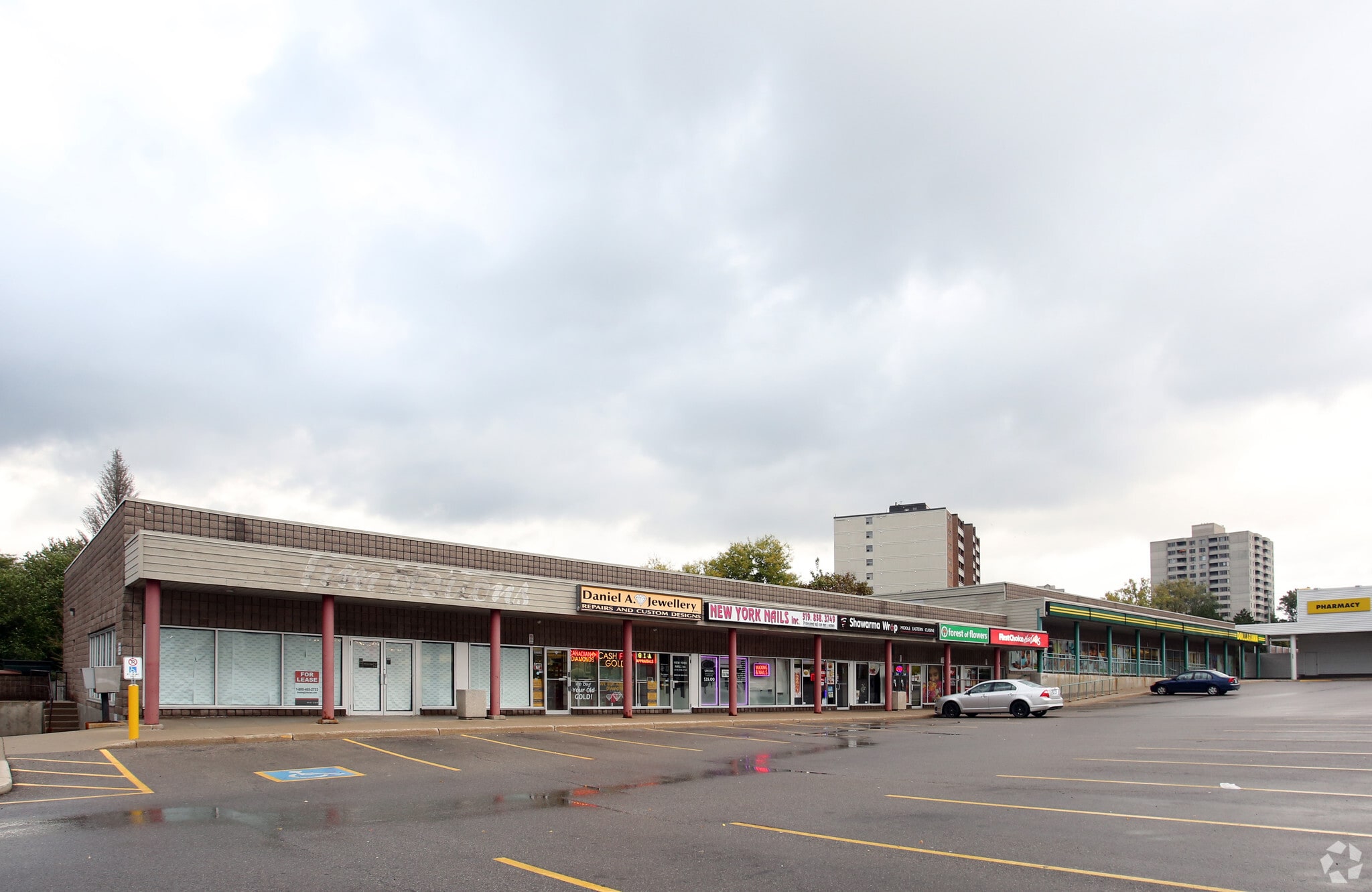 11 Base Line Rd E, London, ON for sale Primary Photo- Image 1 of 1