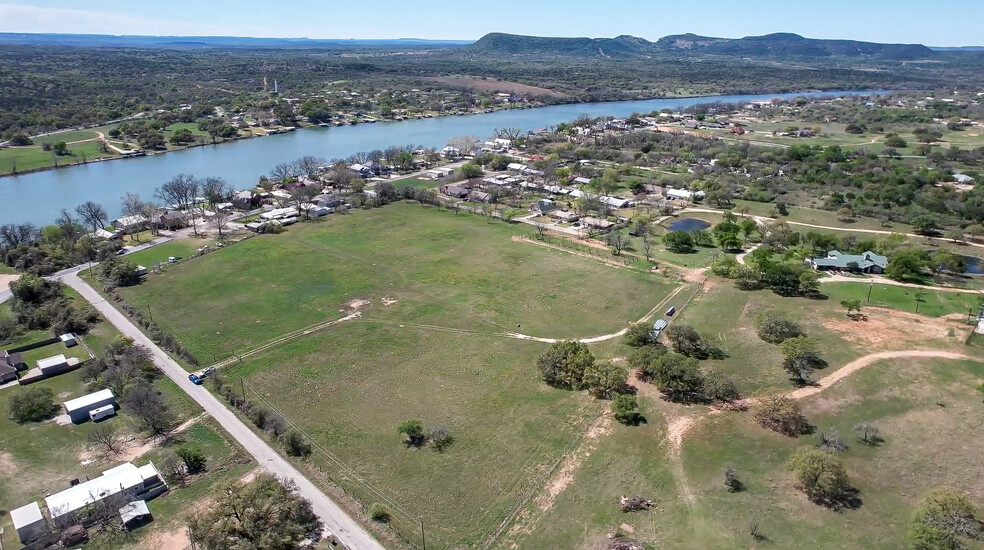 105 Wood Forest Rd, Kingsland, TX for sale - Aerial - Image 2 of 10