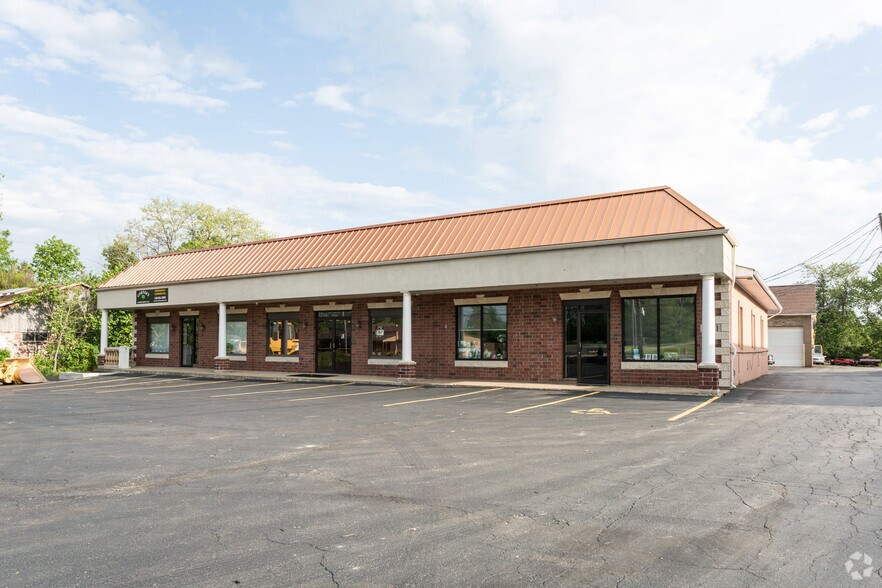 7621 EuclidChardon Rd, Kirtland, OH 44094