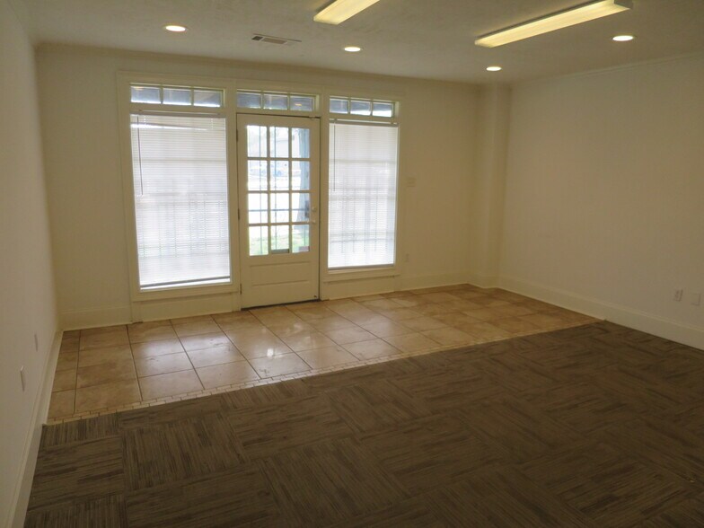 871 S Cooper St, Memphis, TN for sale - Interior Photo - Image 2 of 13