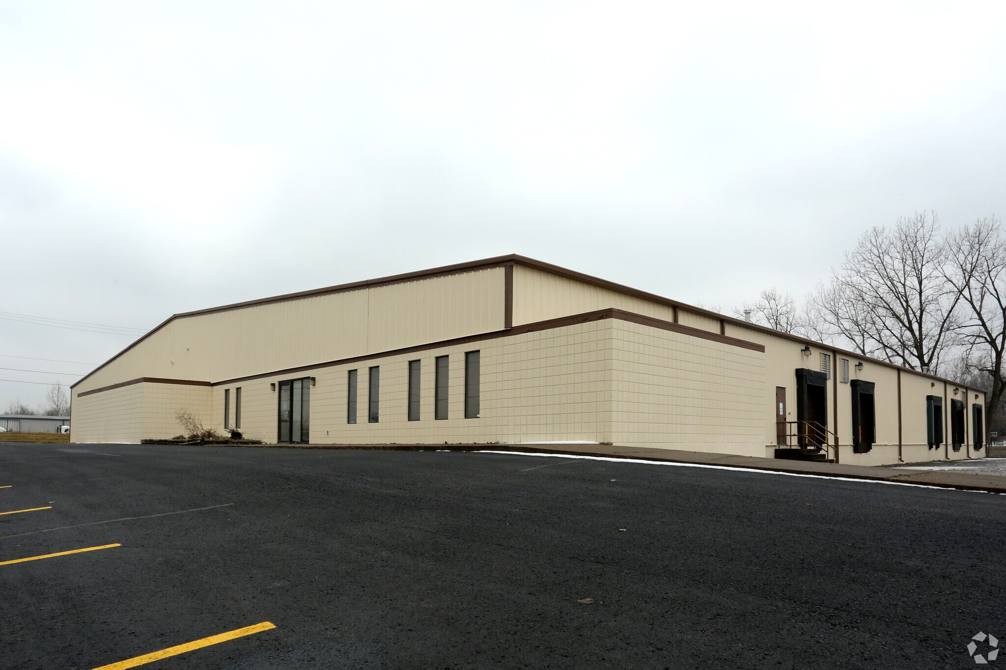 3131 Industrial Pky, Jeffersonville, IN for sale Primary Photo- Image 1 of 1