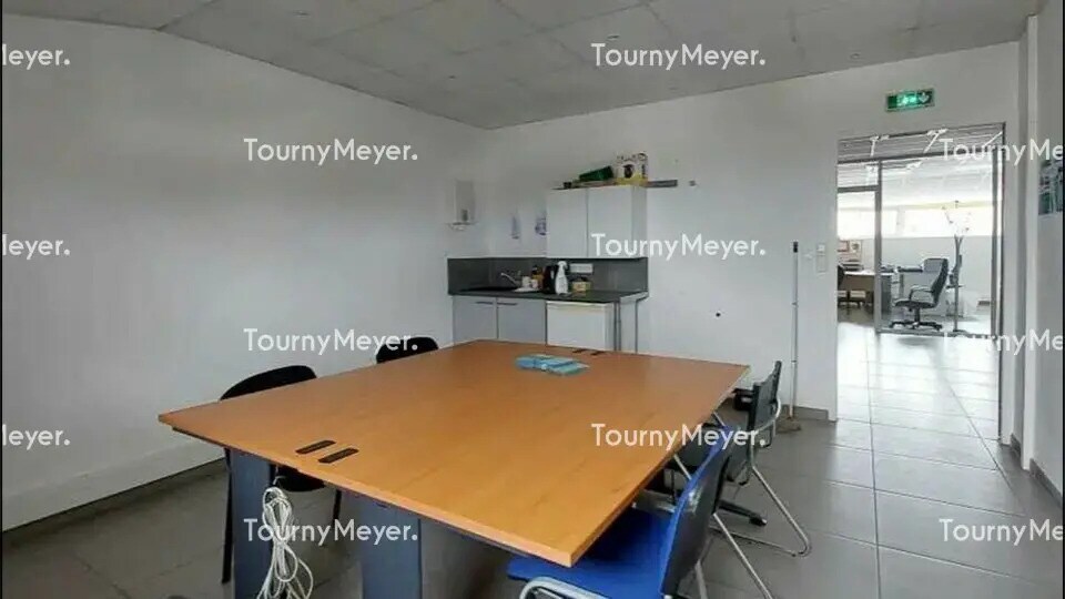 Industrial in Vendargues for lease - Interior Photo - Image 2 of 5