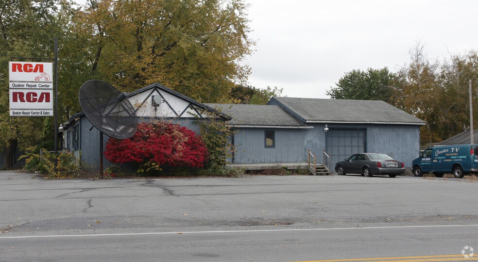 446 Dix Ave, Queensbury, NY for sale - Primary Photo - Image 1 of 1