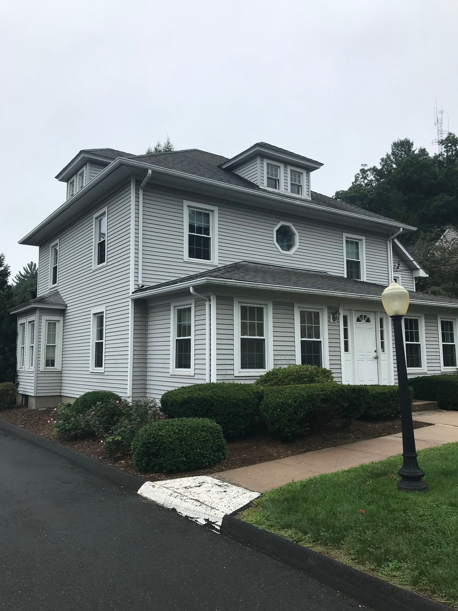 3 Massaco St, Simsbury, CT 06070 Office for Sale