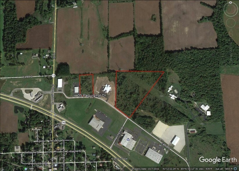 5 Pequignot Dr, Pierceton, IN 46562