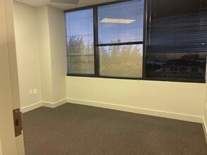 1401 N University Dr, Coral Springs, FL for lease Interior Photo- Image 2 of 5