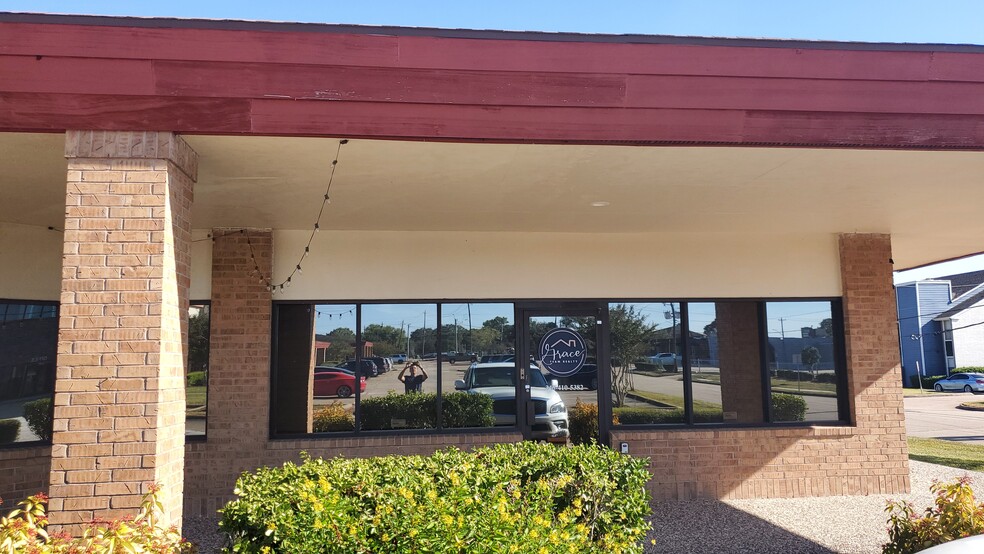 2506 Westminister St, Pearland, TX for lease - Building Photo - Image 2 of 13