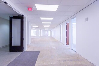 56 Perimeter Ctr E, Atlanta, GA for lease Interior Photo- Image 2 of 7