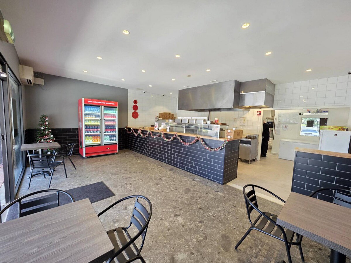 121 Cranbourne-Frankston Rd, Langwarrin, VIC 3910 - Unit 2 -  - Interior Photo - Image 1 of 4
