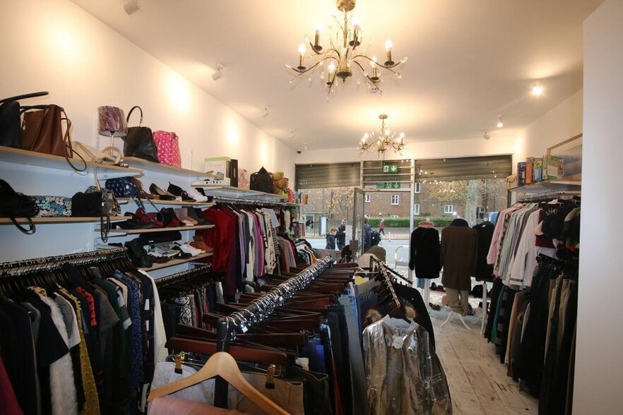 56 High Rd, London for sale - Interior Photo - Image 3 of 9