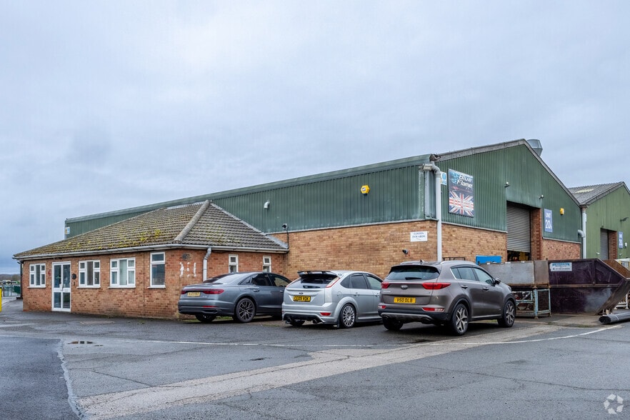 Hixon Airfield, Hixon for sale - Primary Photo - Image 1 of 1