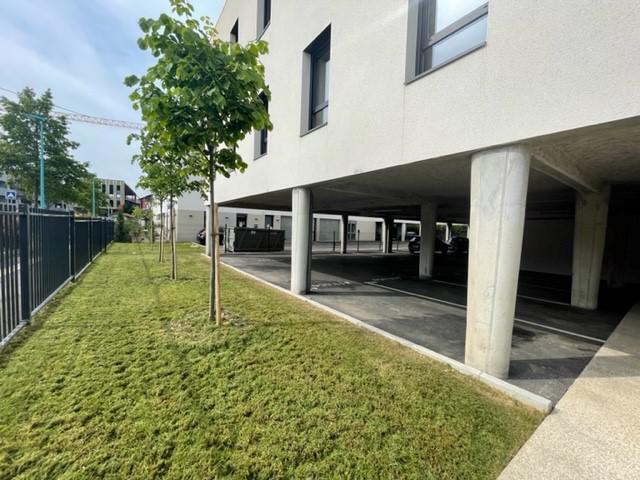 10 Chemin De L'Industrie, Dardilly for lease - Building Photo - Image 2 of 5