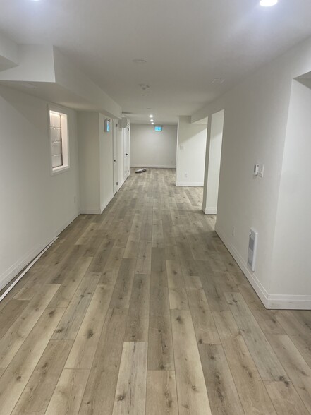 434 Royal York Rd, Toronto, ON for lease - Building Photo - Image 2 of 15