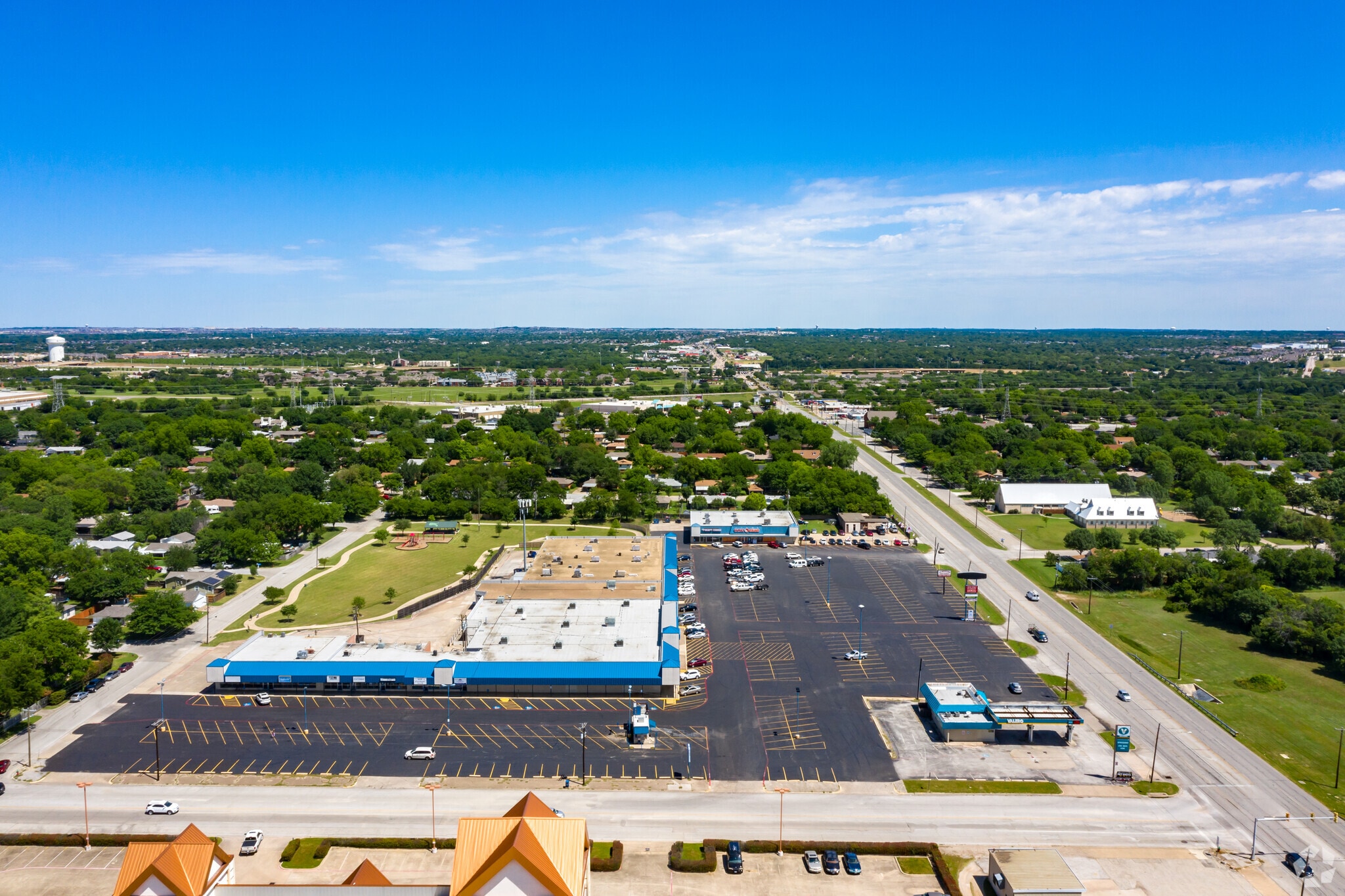 41054121 Denton Hwy, Haltom City, TX 76117 Diamond Oaks Shopping