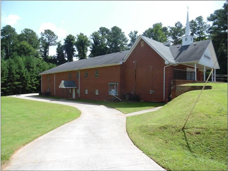 5090 Redan Rd, Stone Mountain, GA 30088