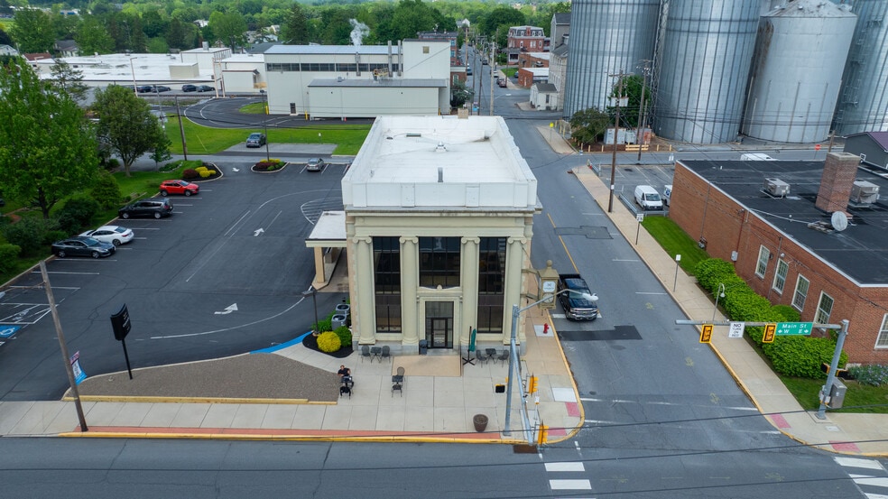 1-7 W Main St, Mount Joy, PA for sale - Primary Photo - Image 1 of 60