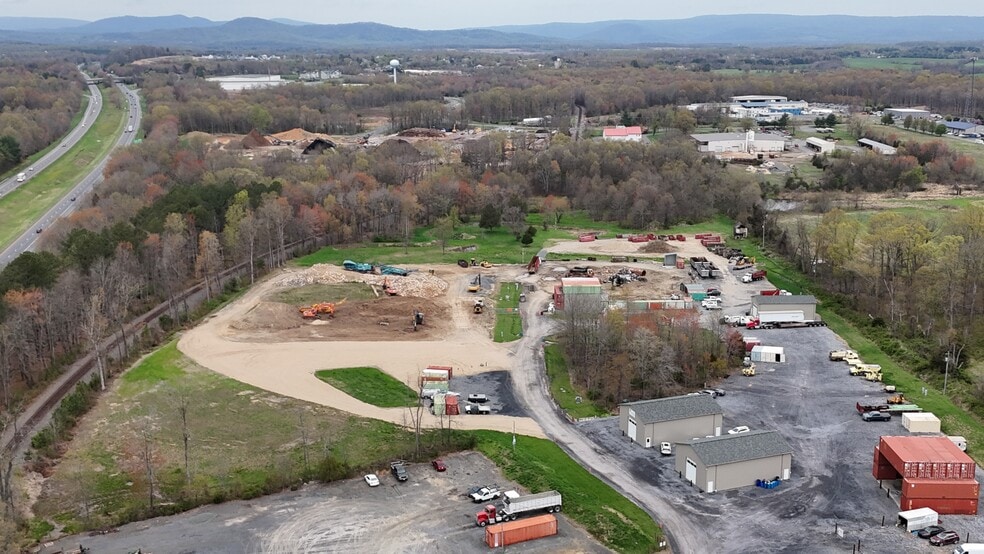 4292 Belvoir Rd, Marshall, VA for lease - Primary Photo - Image 1 of 7
