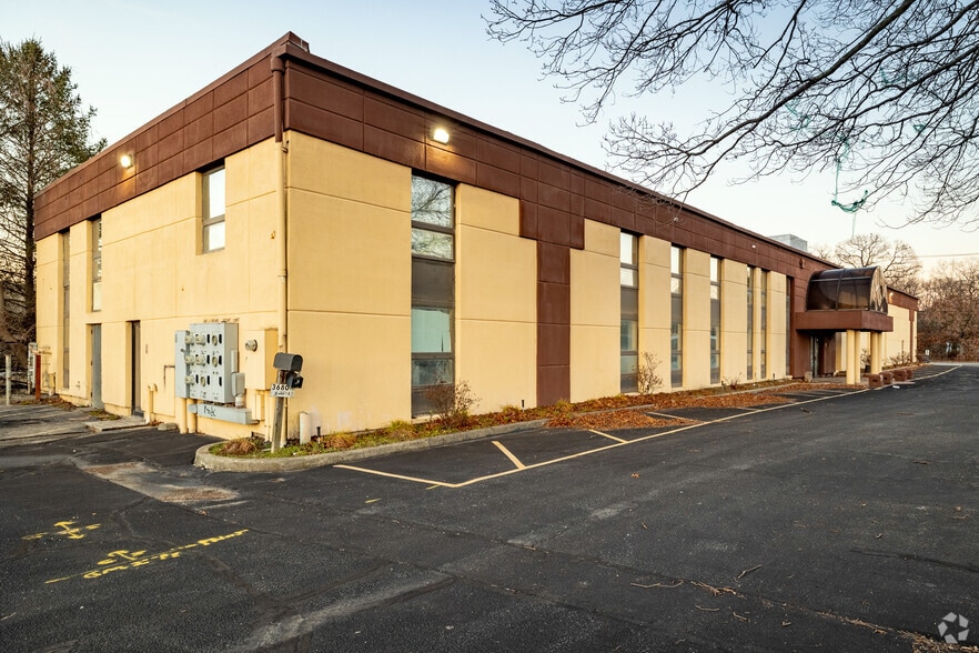 3680 Route 112, Coram, NY for lease - Building Photo - Image 2 of 5