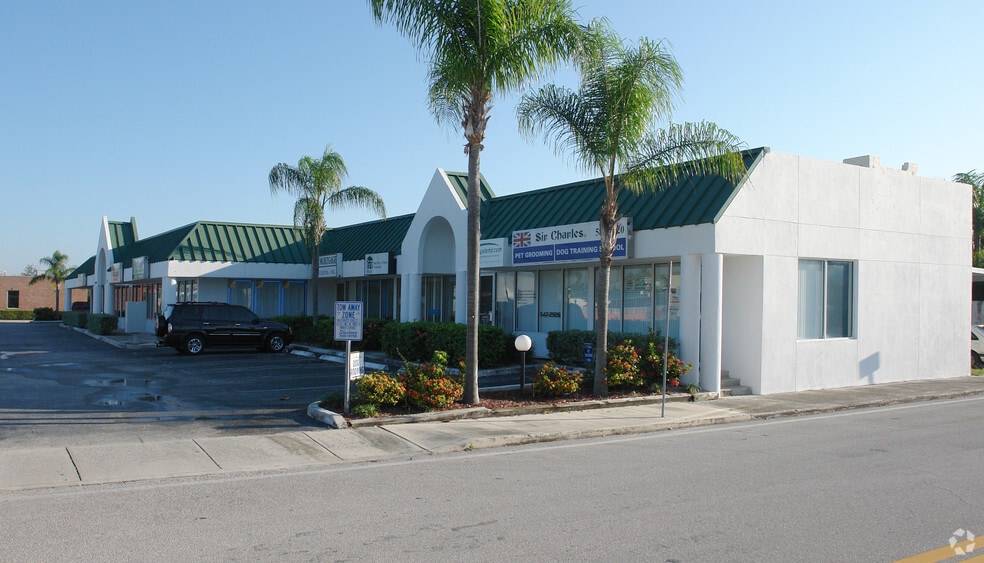 5100 S Dixie Hwy, West Palm Beach, FL for lease - Building Photo - Image 3 of 5