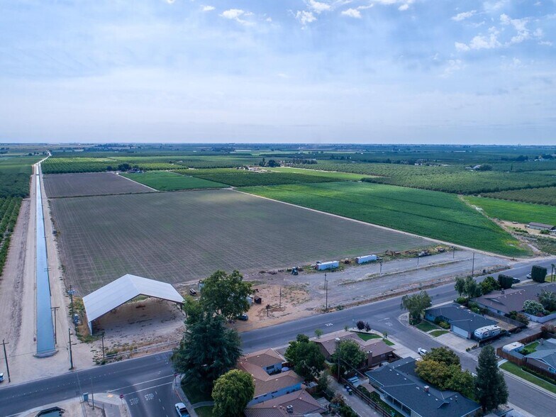716 N Daubenberger Rd, Turlock, CA for sale - Aerial - Image 2 of 7