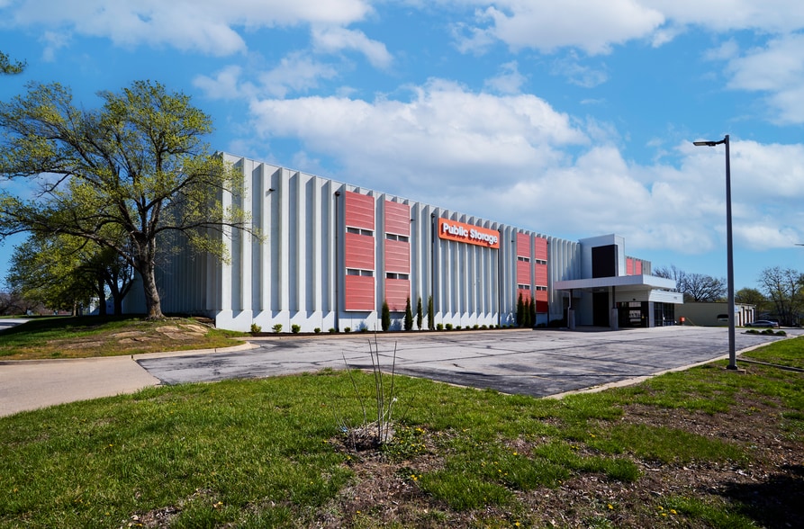 225 N Monroe St, Olathe, KS for sale - Primary Photo - Image 1 of 11