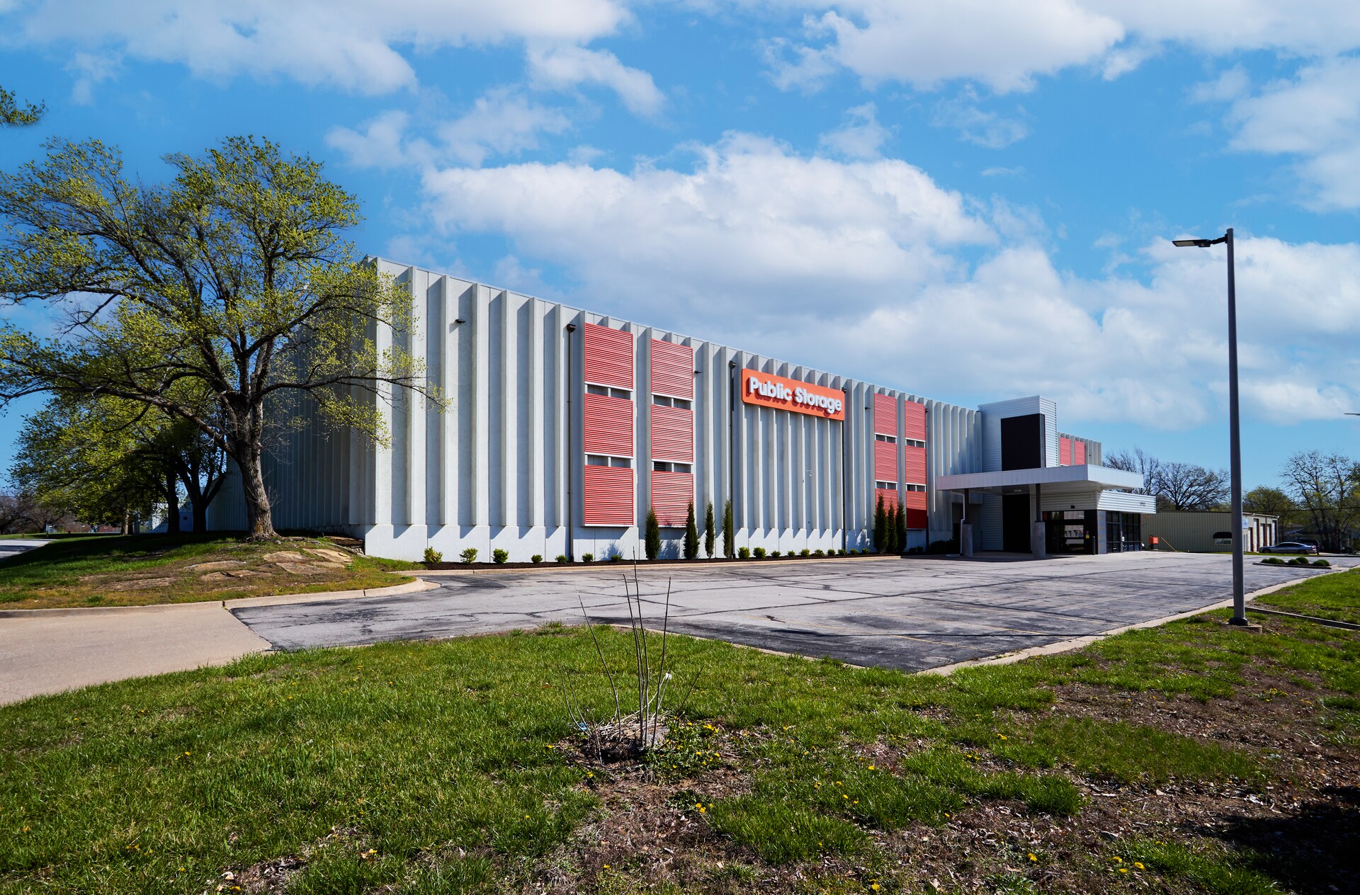 225 N Monroe St, Olathe, KS for sale Primary Photo- Image 1 of 12