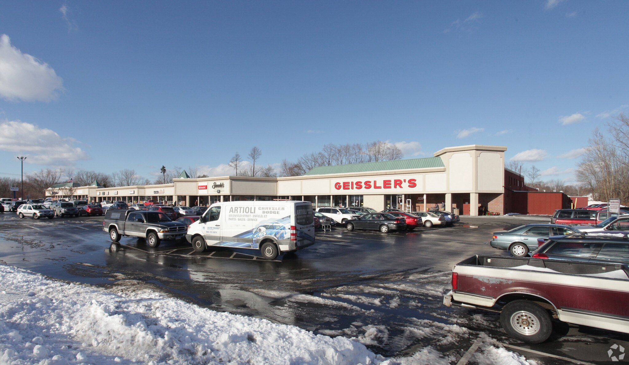 74-100 Bridge St, East Windsor, CT for sale Primary Photo- Image 1 of 1