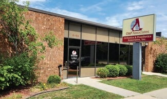 More details for 10506 W Bluemound Rd, Wauwatosa, WI - Office for Sale