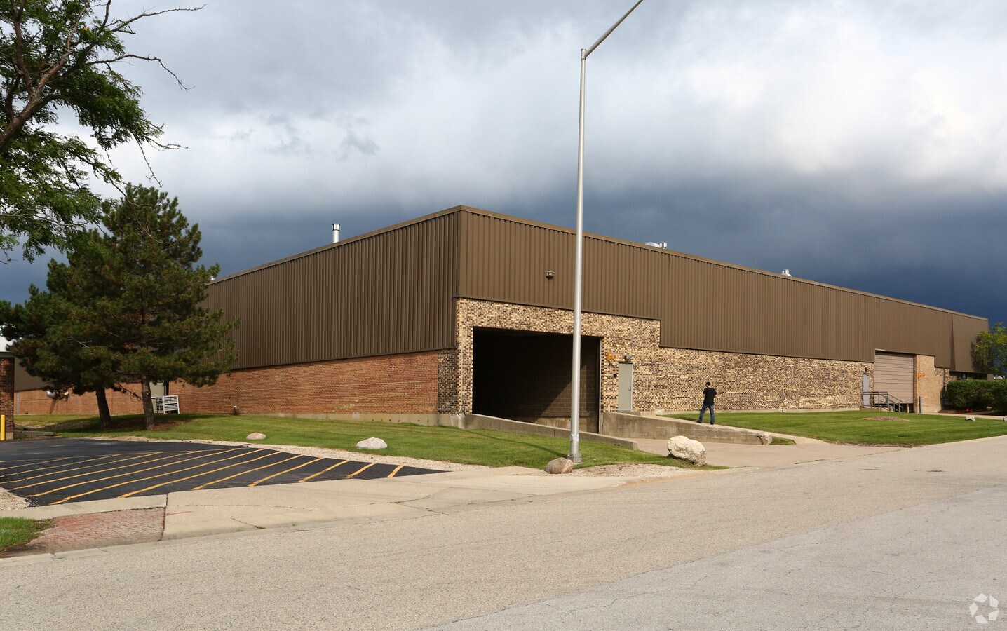 870890 Lively Blvd, Wood Dale, IL 60191