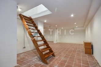 Retail in Barcelona, Barcelona for lease Interior Photo- Image 1 of 10