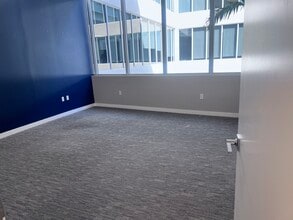 850 NW 42nd Ave, Miami, FL for lease Interior Photo- Image 1 of 6