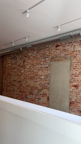 763 S 4th St, Philadelphia, PA for lease - Commercial Listing Video - Image 2 of 17