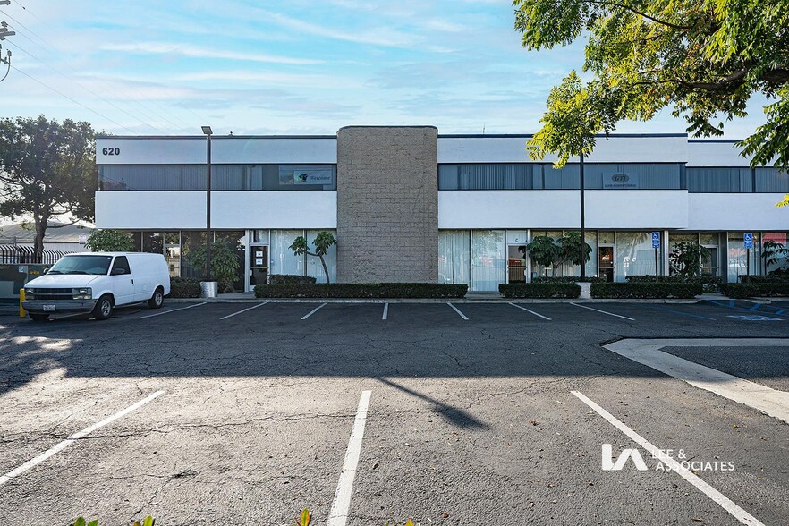 620 W 16th St, Long Beach, CA for lease - Building Photo - Image 1 of 22