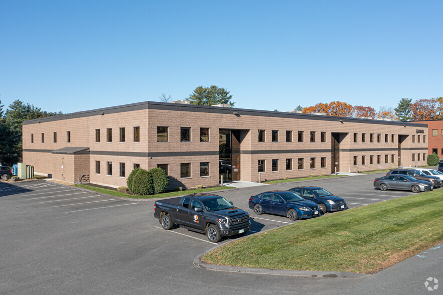 6 Merrill Industrial Dr, Hampton, NH for lease - Building Photo - Image 1 of 4